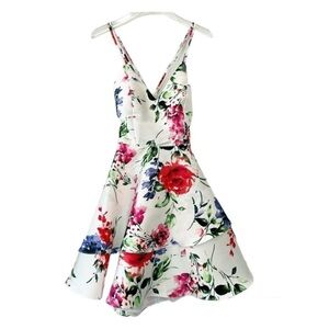 DEAR MOON Spaghetti Strap V-Neck Floral Print Strappy Back Fit & Flare Dress NWT